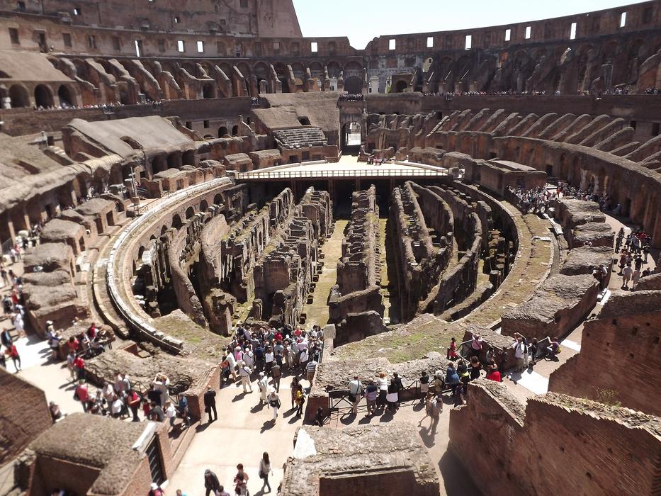 Rome Colosseum Azis