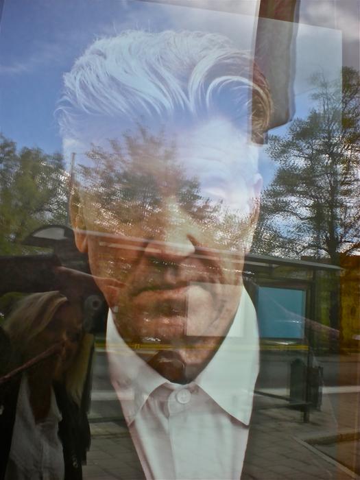 David Lynch Mirroring Storefront