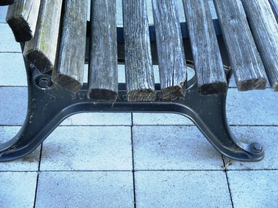 Garden Bench Wood Feet Cast