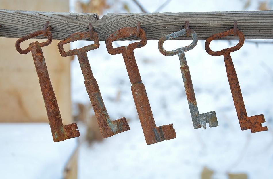 Key Old Metal