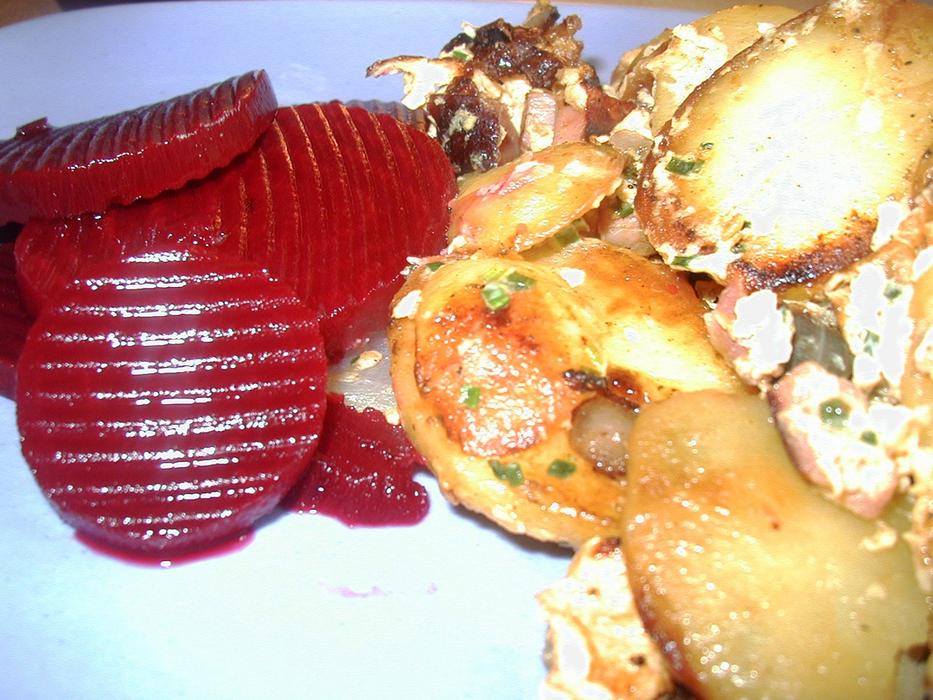 Beetroot Fried Potatoes