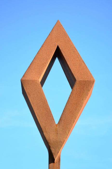 Rombus Diamond Sculpture