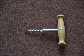 Corkscrew The Stopper Open
