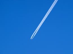 Contrail Flogzeug Sky