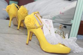 Shoes Jump Yellow