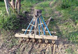 Seed Dispenser Planter Farm