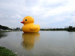 Duck Art Tour Florentijn