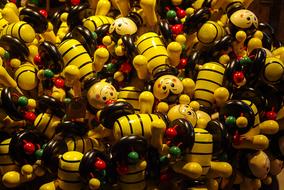 Wooden Figures Bees Funny