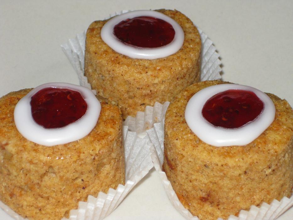 Runeberg Cake Hillosilma Cake