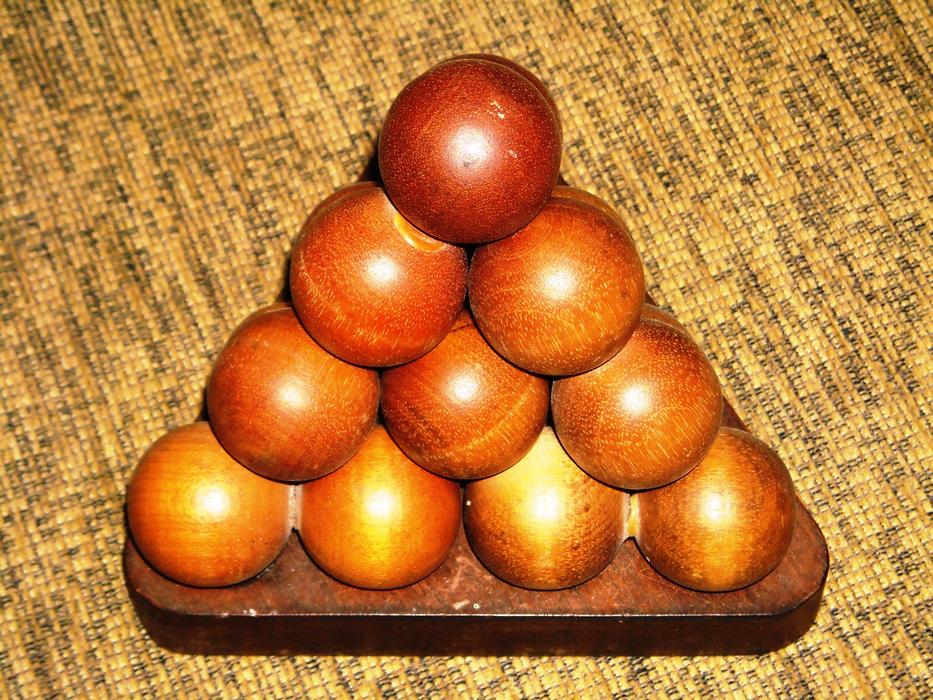 Ornament Round Wood