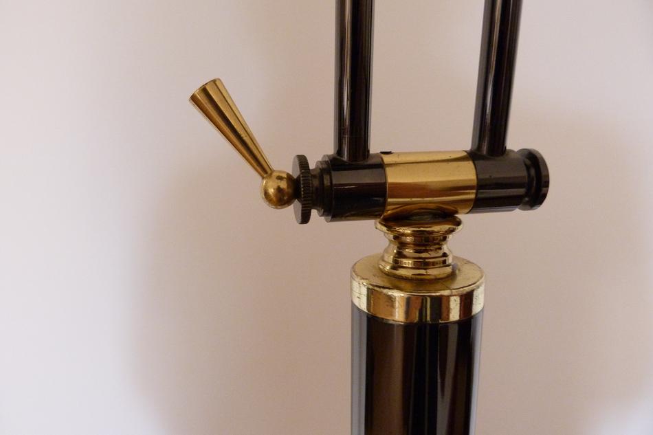 Locking System Luminaire Detail
