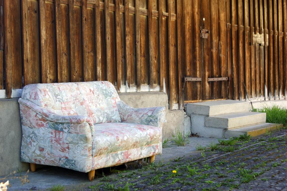 Sofa Barn Old