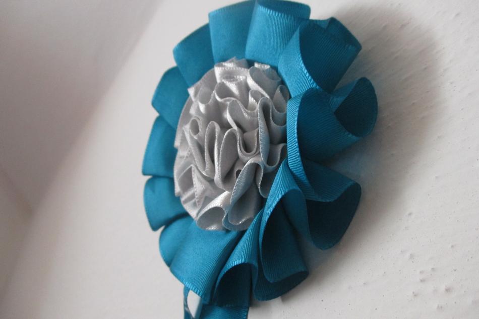 round blue and white Ribbon decoration