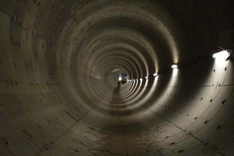 Tunnel Dig Deep