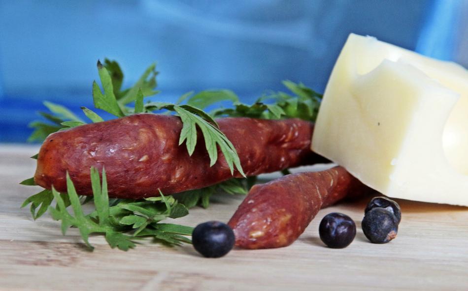 Sausage Pepper Biter Red