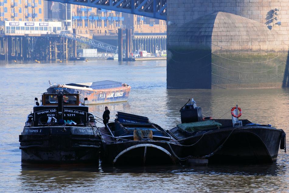 Barges River Refuse Service