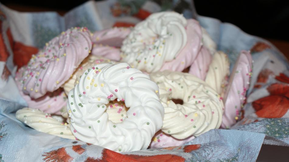Wind Rings Sweet Christmas