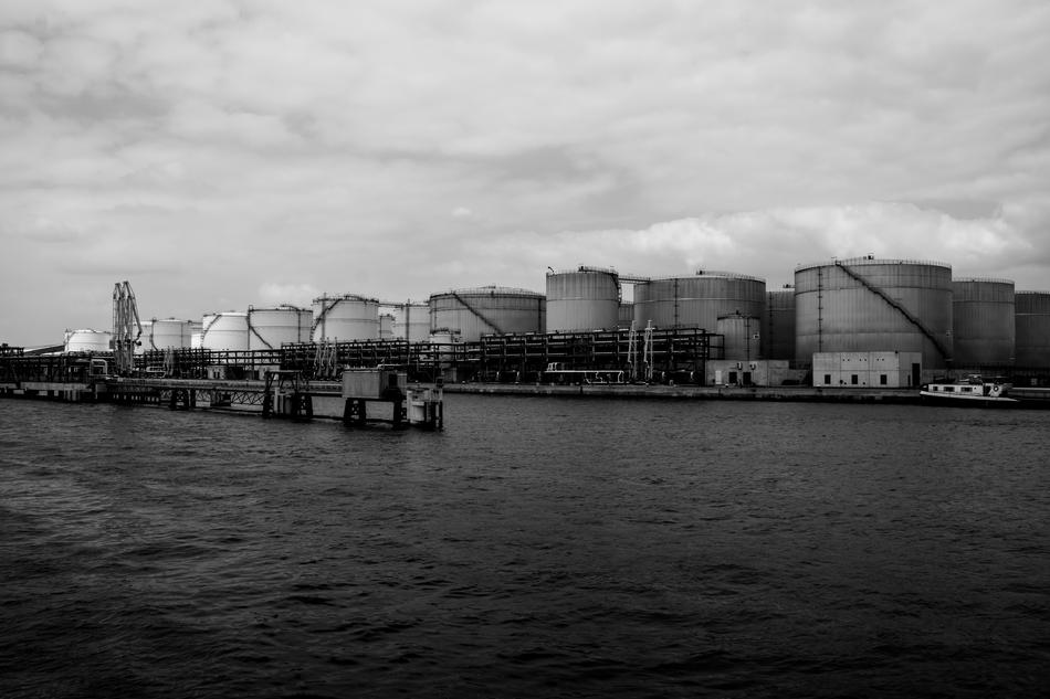 Lake Port Oil