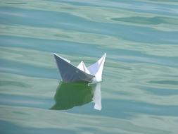 Papierschiff Water Boat