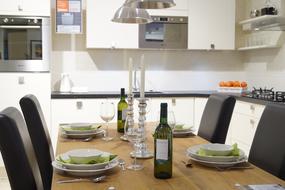 Dinner Table Wine Set