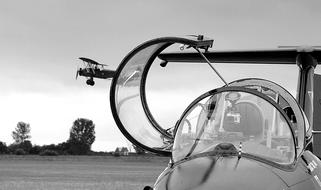 Flying BorgÃ¶nd-Airport Black And white