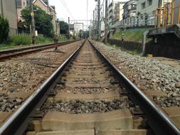 Track Low Angle