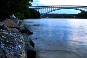 Henry Hudson Bridge River
