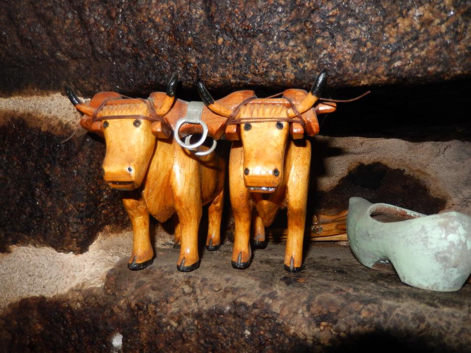 Cows Statuettes