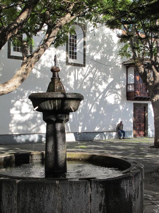 Fountain Kirchplatz La Palma Light