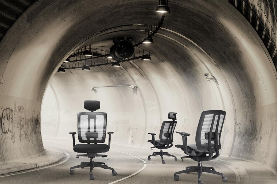 Chair Tunnel Environment