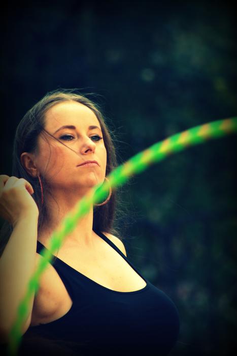 Juggler Artista Hula Hop