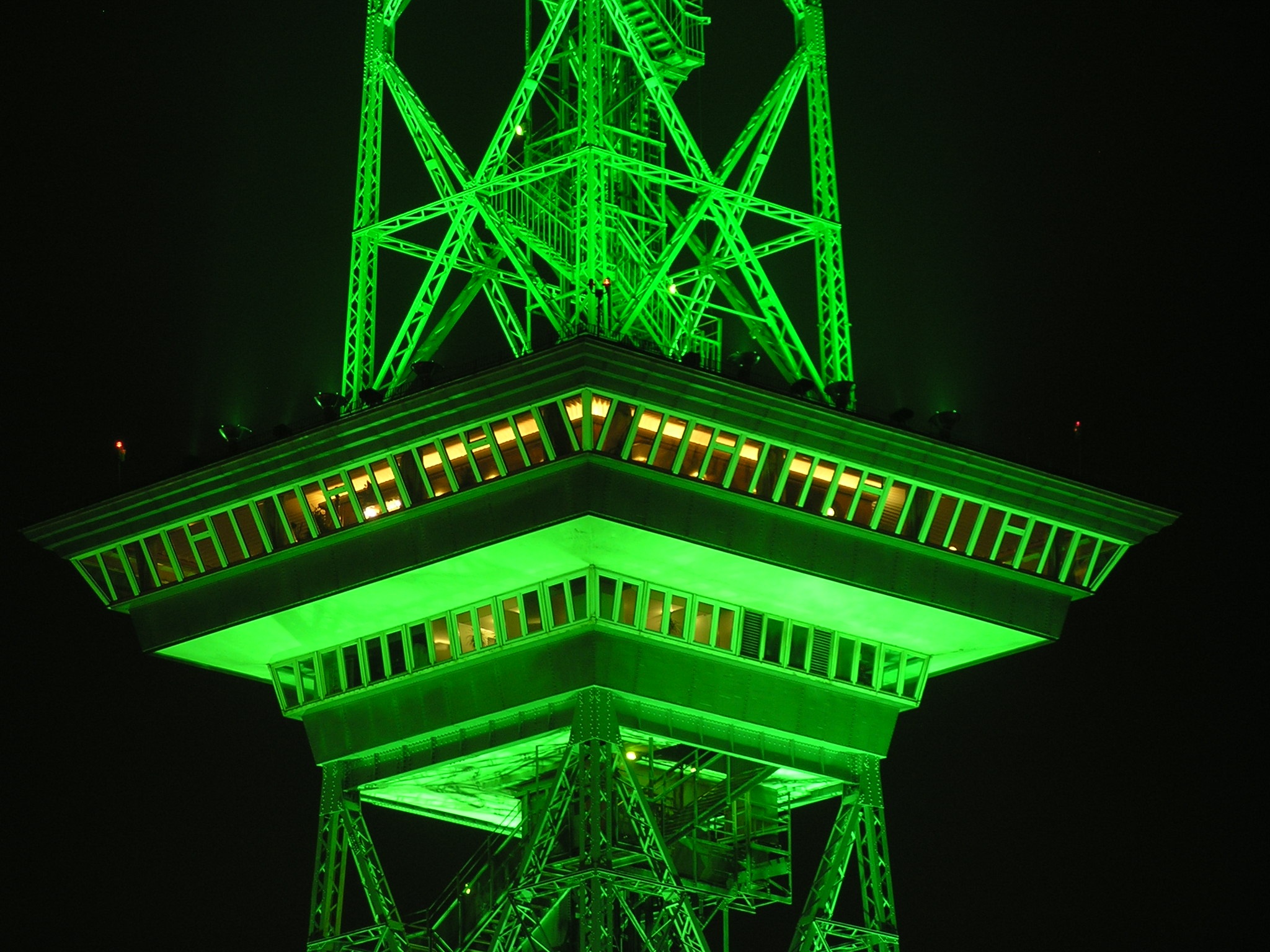 Radio Tower Berlin Night Free Image Download radio-tower-berlin-night-free-image-download
