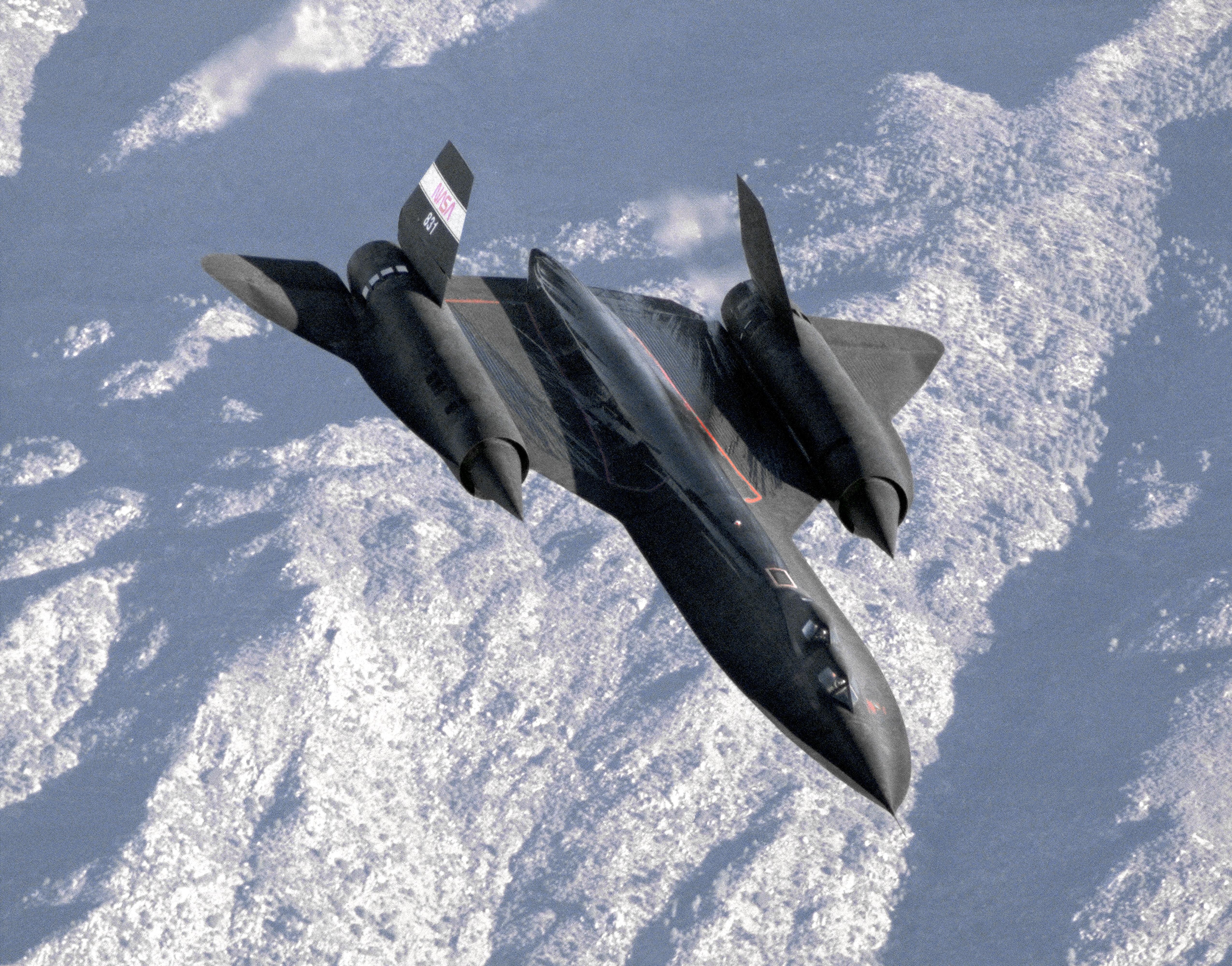 Большие истребители. Lockheed SR-71. Самолет SR-71 Blackbird. Локхид SR-71 Блэкберд. Самолет SR 71 Blackbird черный Дрозд.