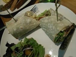 pita bread with vegetables