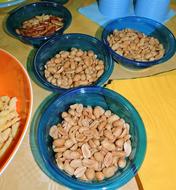 Peanuts bowls Aperitif