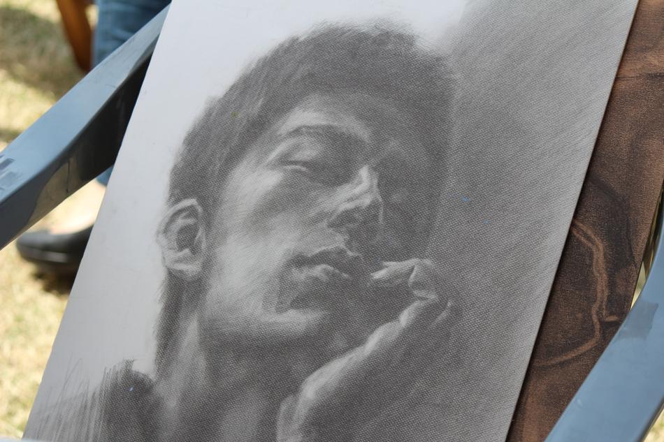 Picture-In-Picture Sketch