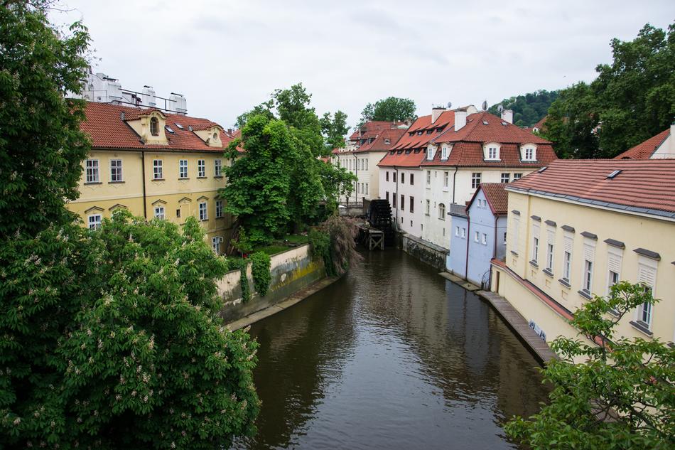 Prague Small Page
