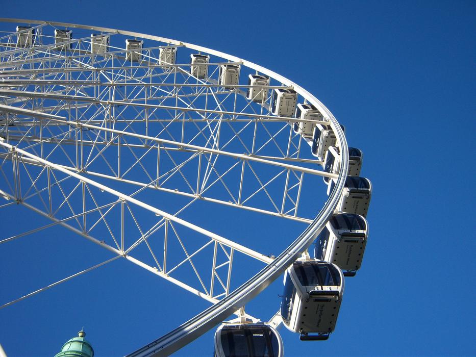 Feris Wheel Belfast Amusement