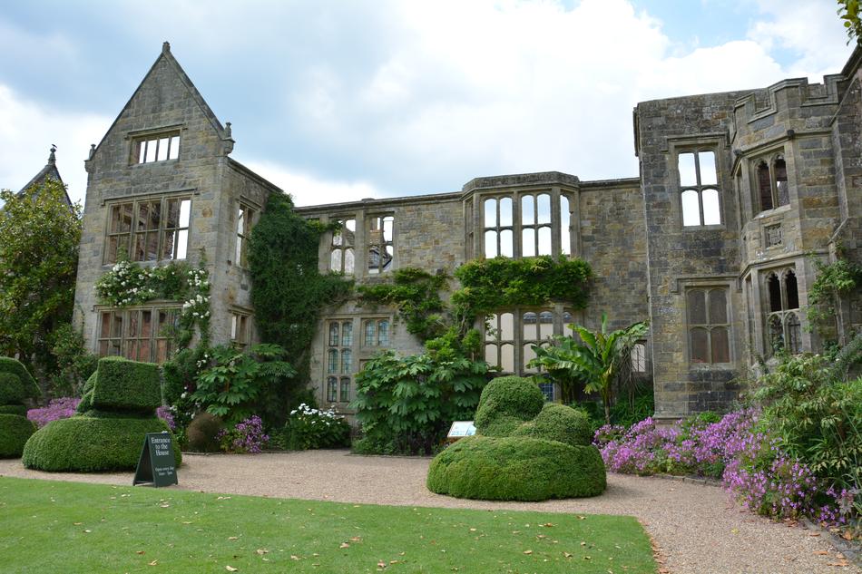 Ruin Castle Garden