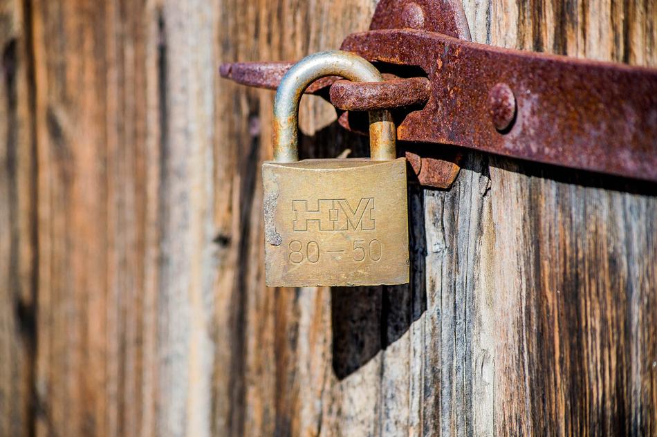 Padlock Castle Shut Off