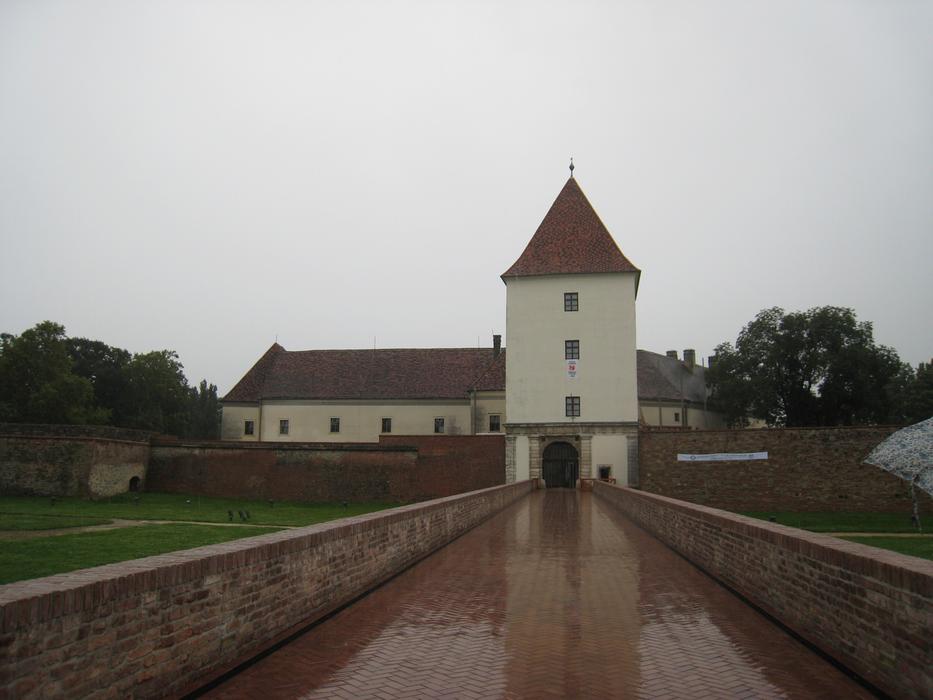 Sarvar Castle Bridge at rain