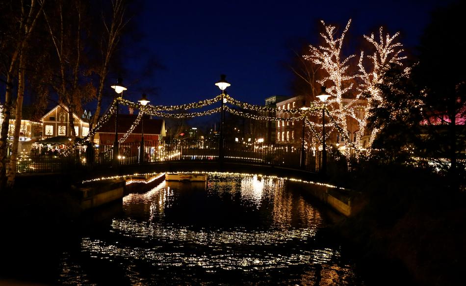 Water Light Chain