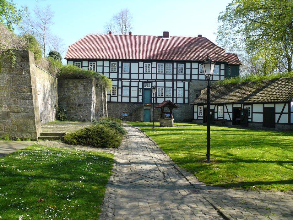 Coppenbruegge Domain