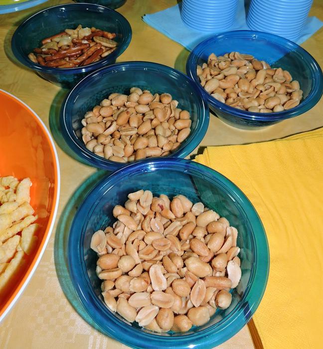 Peanuts bowls Aperitif