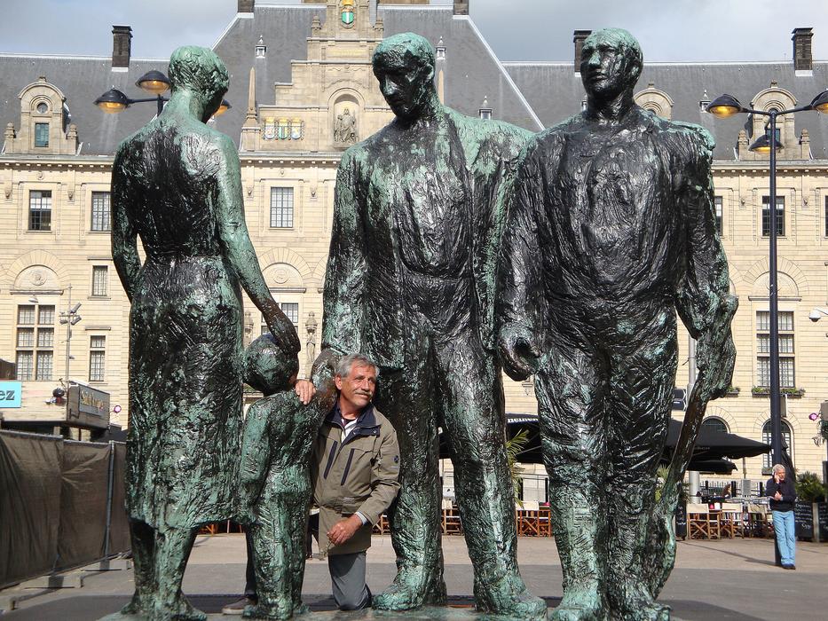 Giant Statue Mechelen Guided