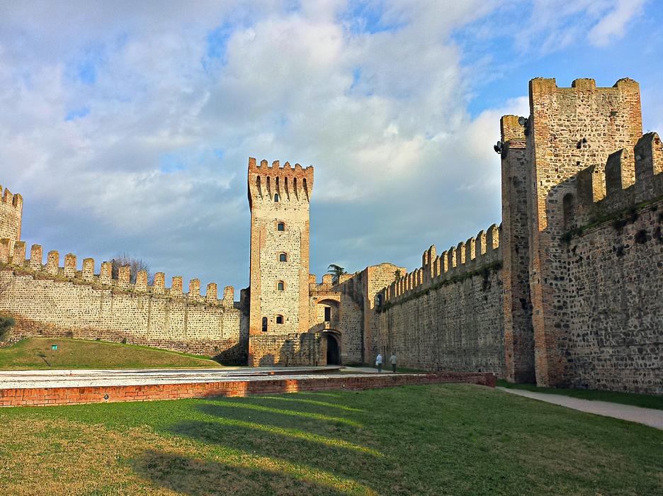 historic Castle Carrara Este