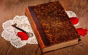Book Old Key
