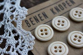 Brocante Old Buttons Crochet Lace