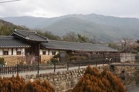 Unjoru Eaves Hanok village