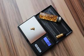 Horizontal Pocket Gold Nugget